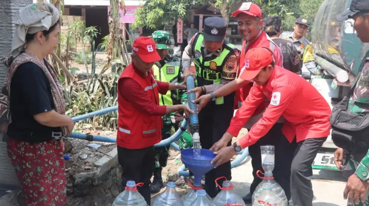 Kemarau Panjang, PMI Kabupaten Semarang Distribusikan 60 Ribu Liter Air Bersih