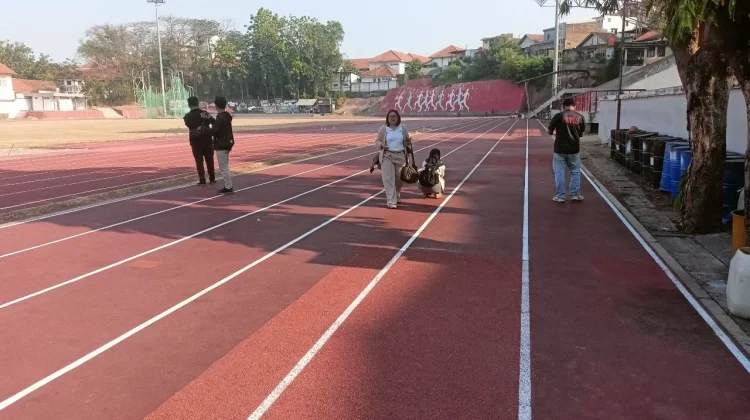 Usai Uji Coba, Lintasan Atletik GOR Tri Lomba Juang Kembali Ditutup