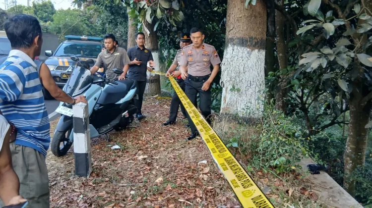 Geger, Warga Pakopen Temukan Bayi Perempuan Hidup dalam Bungkusan Plastik