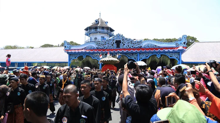 Ada Tradisi Rebutan Gunungan, Ini Rangkaian Grebeg Sekaten 2026