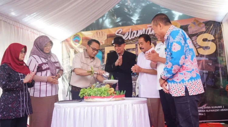 Peduli Warga Kurang Mampu, Pemkab dan Pengembang Bedah Dua Rumah di Sukoharjo Pati