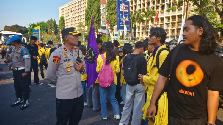 Aksi Mahasiswa di Kota Semarang Kondusif, Polri Tegaskan Jadi Kawan Demokrasi