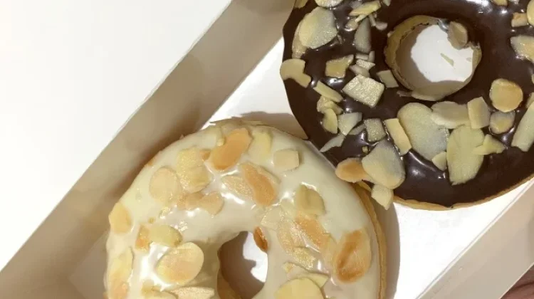 Donat dengan Aneka Topping Kian Digemari