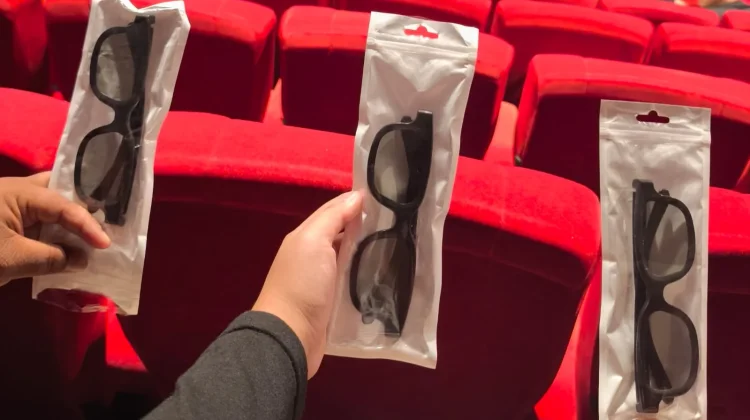 Movie Time dengan Kacamata 3D
