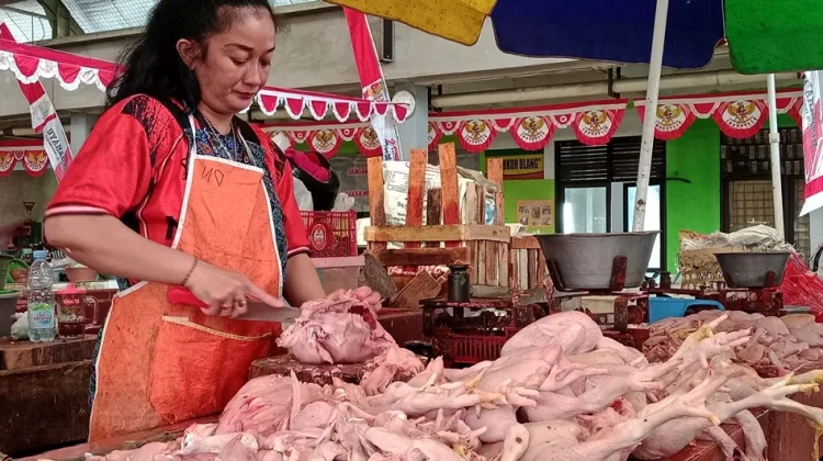 Harga Daging Ayam Potong di Pasar Rejowinangun Magelang Tembus Rp 45 Ribu per Kg