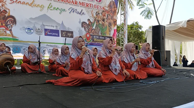 Rampak Rebana Kaum Ibu Meriahkan Wonotunggal Expo
