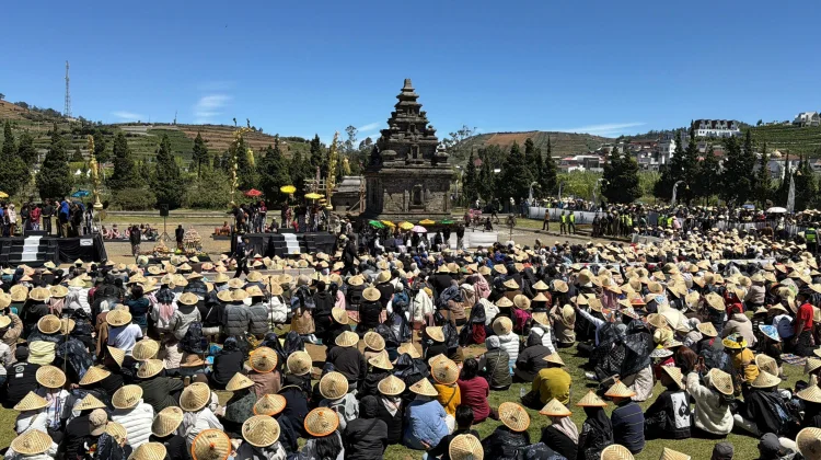 Wisatawan Tumpah Ruah di Dieng Culture Festival, Merawat Harmoni Lewat Tradisi