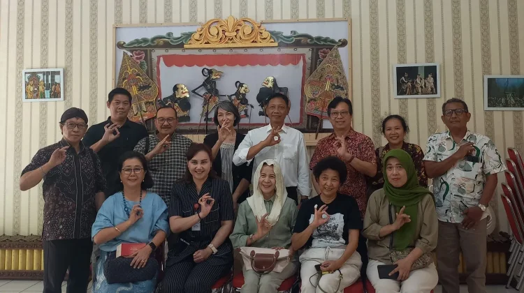 USM LCC Dukung Festival Kekayaan Wastra Nusantara di Kota Lama