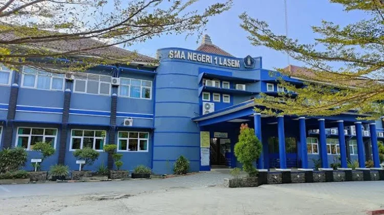 Ratusan Siswa SMA Negeri Lasem Diduga Keracunan Usai Santap Menu MBG