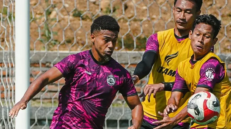Hadapi Isenmulang, Arema FC Waspadai Pertahanan dan Serangan Balik