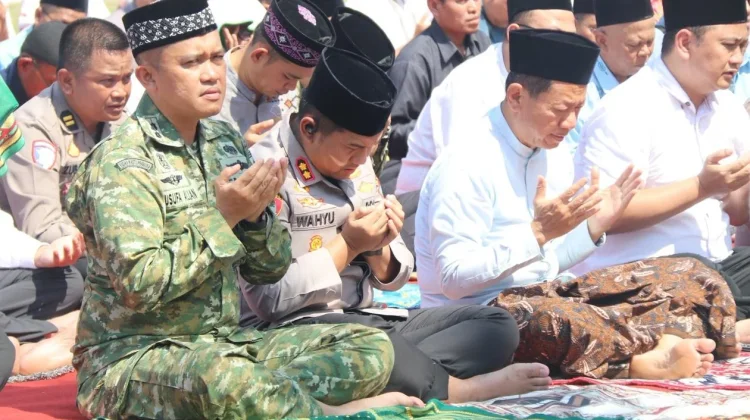 Pemkab Kudus Gelar Salat Istisqa, Diikuti Ribuan ASN