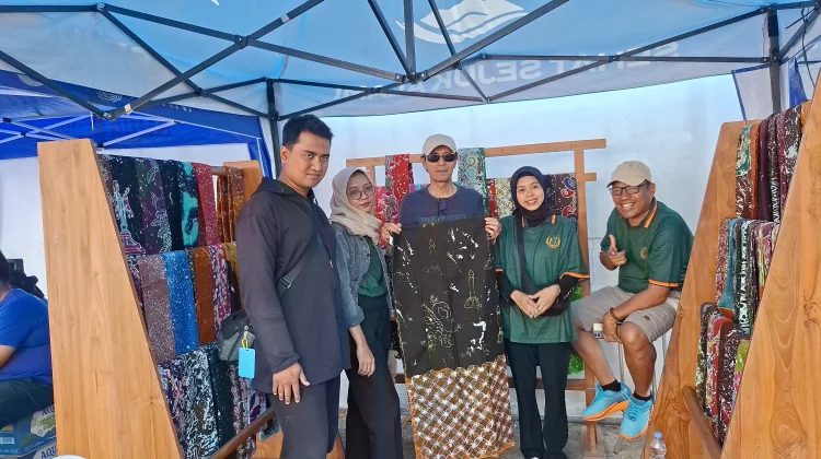 Batik Ciprat Karya Disabilitas Curi Perhatian di RRI Fest Semarang 2026