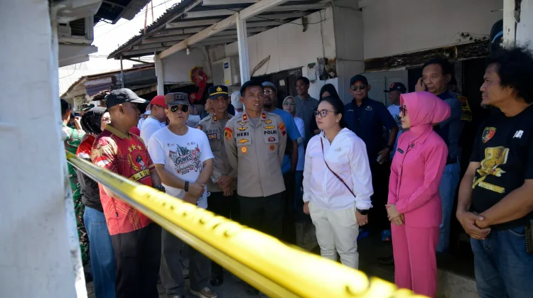 Pastikan Kebutuhan Dasar Tercukupi, Agustina Dampingi Warga Terdampak Kebakaran