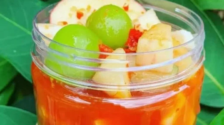 Rahasia Kuah Asinan Buah yang Pedas, Asam, Segar