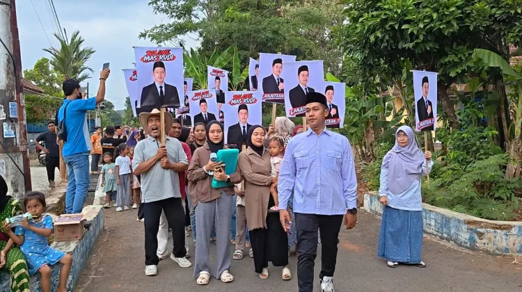 Diiringi Ribuan Pendukung, Rudi Prawiro Kembali Maju di Pilkades Karanggondang