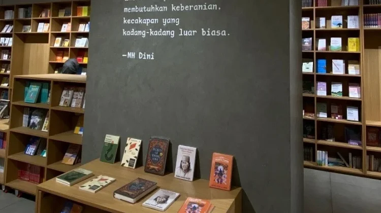 Membaca Buku, Kebiasaan Sederhana untuk Membuka Jendela Dunia