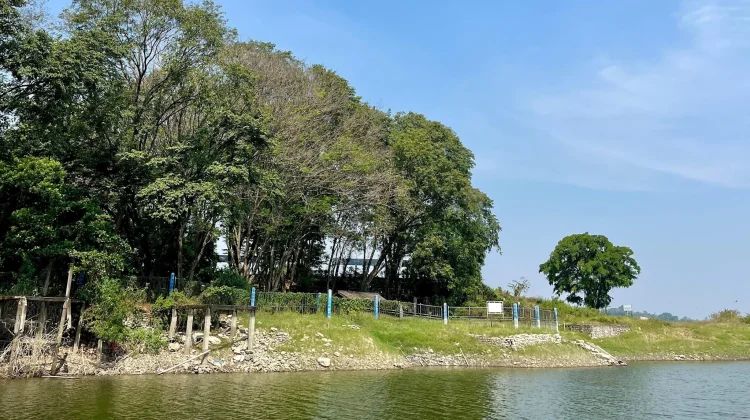 Menikmati Keindahan Waduk Kedung Ombo