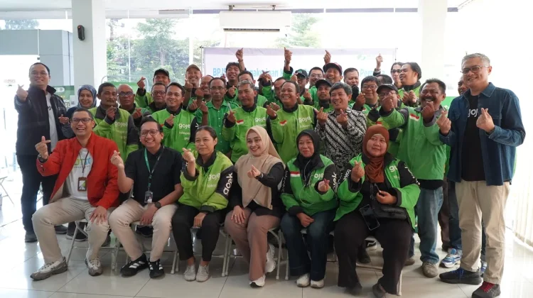 Goes to Community, BPJS Ketenagakerjaan Serahkan Santunan kepada Mitra Gojek