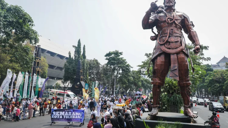 Meriahnya Pawai Taaruf MTQ, Sulap Jalan Protokol Semarang Jadi Panggung Budaya