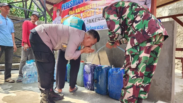 Polresta Pati Bantu Sumur Bor Bagi Warga Antisipasi Kekeringan