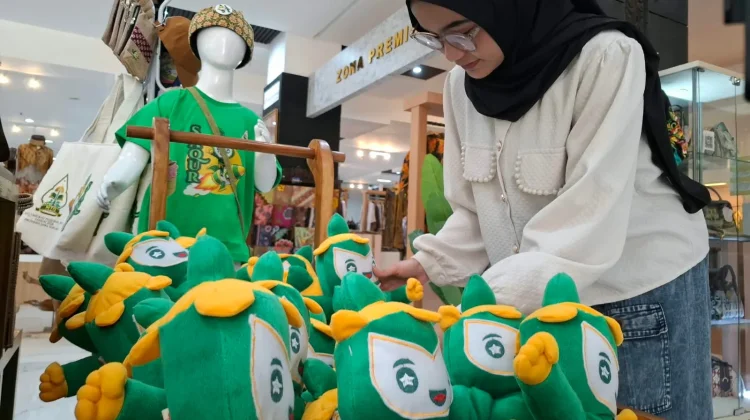 Berburu Merchandise Khas MTQ Nasional, Dekranasda Store Sediakan Boneka Saqur