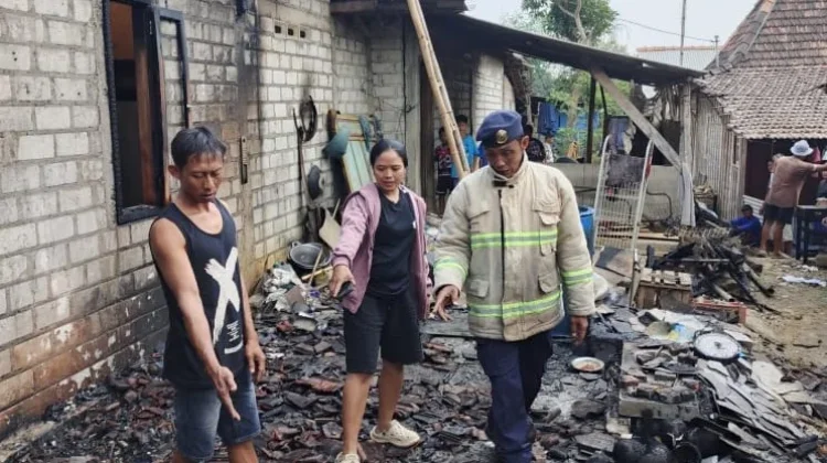 Pemilik Lupa Matikan Kompor, Warung dan Rumah di Desa Krikilan Rembang Terbakar