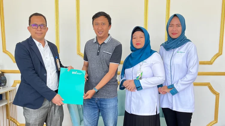 BSI Serahkan Pembiayaan Griya MLT Pertama untuk Peserta BPJS Ketenagakerjaan
