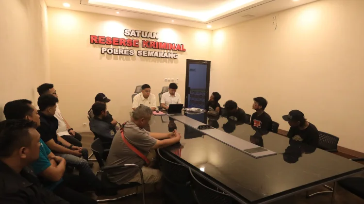 Tidak Terima Ditegur, Anak Punk Bentrok dengan Warga di Tengaran
