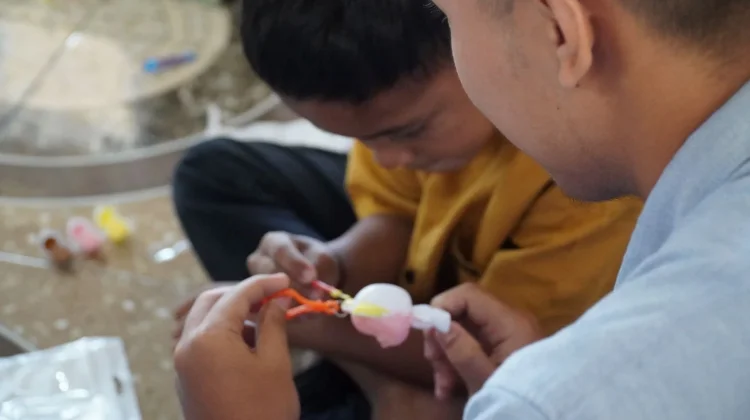 Berbagi Manfaat Kepada Sekitar Melalui Komunitas Volunteer