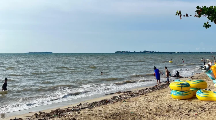 Pantai Teluk Awur Pesona Bahari Jepara