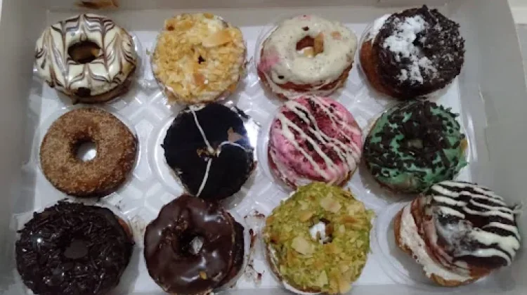 Nikmatnya Donat Kentang Beragam Topping yang Menggugah Selera