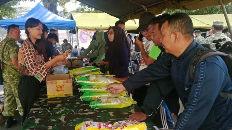 Hadapi Tingginya Harga Kebutuhan Pokok, Kodim 0705/ Magelang Gelar Pasar Murah