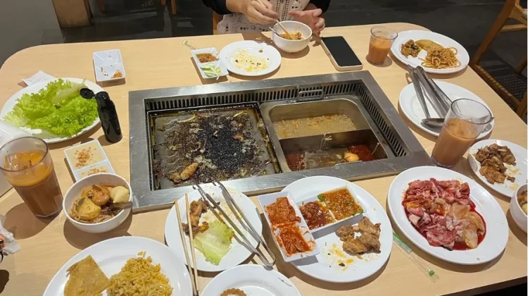 Menikmati Makan Sepuasnya di Restoran AYCE