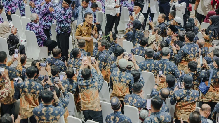Konsisten Puluhan Kali, Ribuan Pendonor Darah Sukarela Jateng Terima Penghargaan