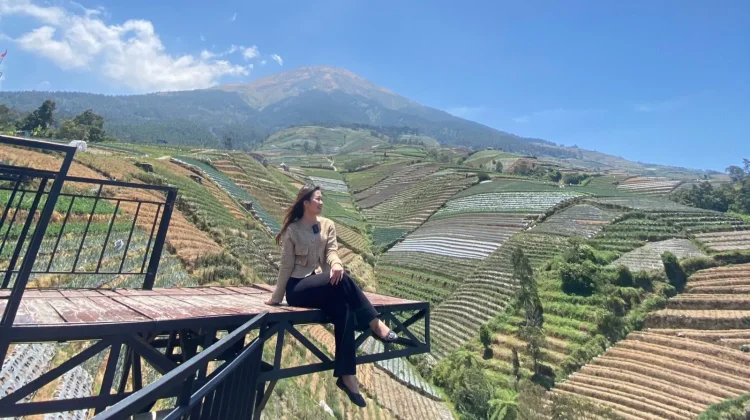 Spot Foto Cantik di Nampan Sukomakmur, Magelang, Sajikan Panorama Gunung