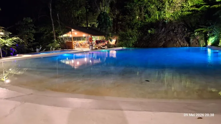 Menikmati Panorama Menoreh dari Ketinggian, Ada Glamping hingga Kolam Renang