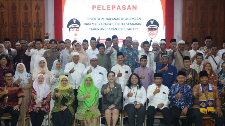 Wali Kota Lepas 108 Peserta Perjalanan Keagamaan, Titip Doa untuk Semarang