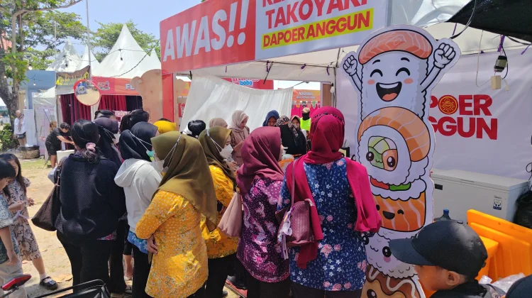 Njajan Fest 3X Rembang Resmi Dibuka, Hadirkan Kuliner UMKM, Hiburan dan Kenangan