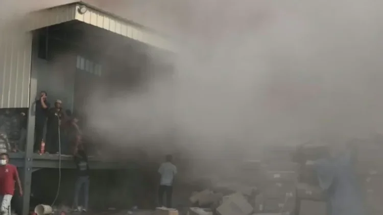 Kebakaran di Pabrik Tas Rembang, Ratusan Karyawan Oabrik