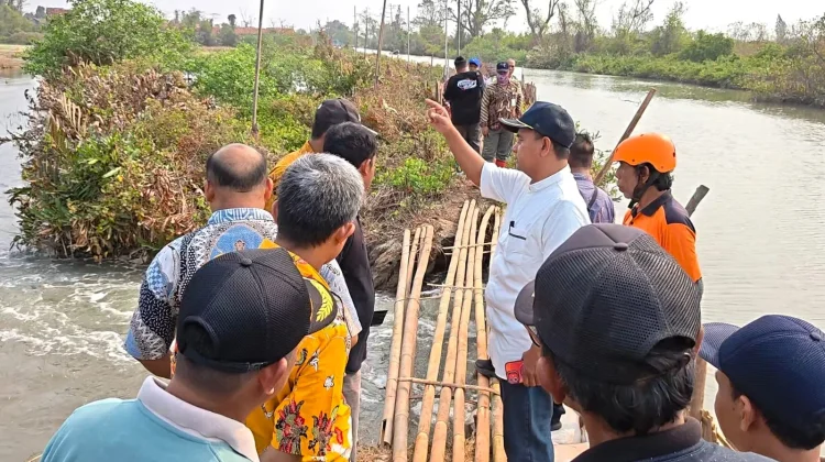 Tanggul Sungai Silempeng Jebol, DPRD Pekalongan Minta Segera Ditangani