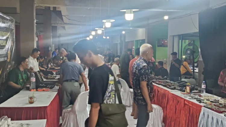 Pameran Batu Nusantara di Semarang Ramai, Batu Bacan Masih Jadi Incaran