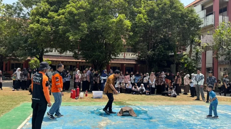 Dompet Dhuafa Bekali 3.408 Siswa Jateng Hadapi Bencana