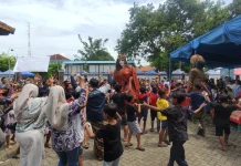 Mahasiswa KKN Undip di Karangsari Kembangkan Seni Barongan dan UMKM