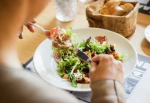 Makan Malam Ramadhan Gagalkan Diet?