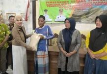 Ribuan Warga Terdampak Banjir di Kendal Terima Bantuan Beras