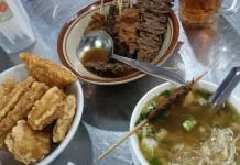 Tips Menyajikan Soto Ayam Komplet ala Warung Legendaris
