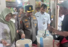 Cek Harga Sembako, Kapolres Kudus Sidak di Pasar Bitingan