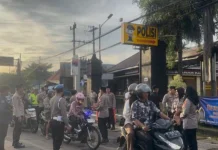 Ramadan Penuh Berkah, Polres Purworejo Bagikan Takjil ke Masyarakat
