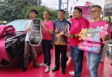 BombasTri Tebar Hadiah, Pelanggan Bawa Pulang Mobil Listrik