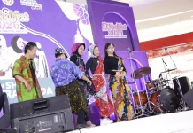 Percaya Diri di Catwalk, Difabel Bikin Kagum Pengunjung Mall